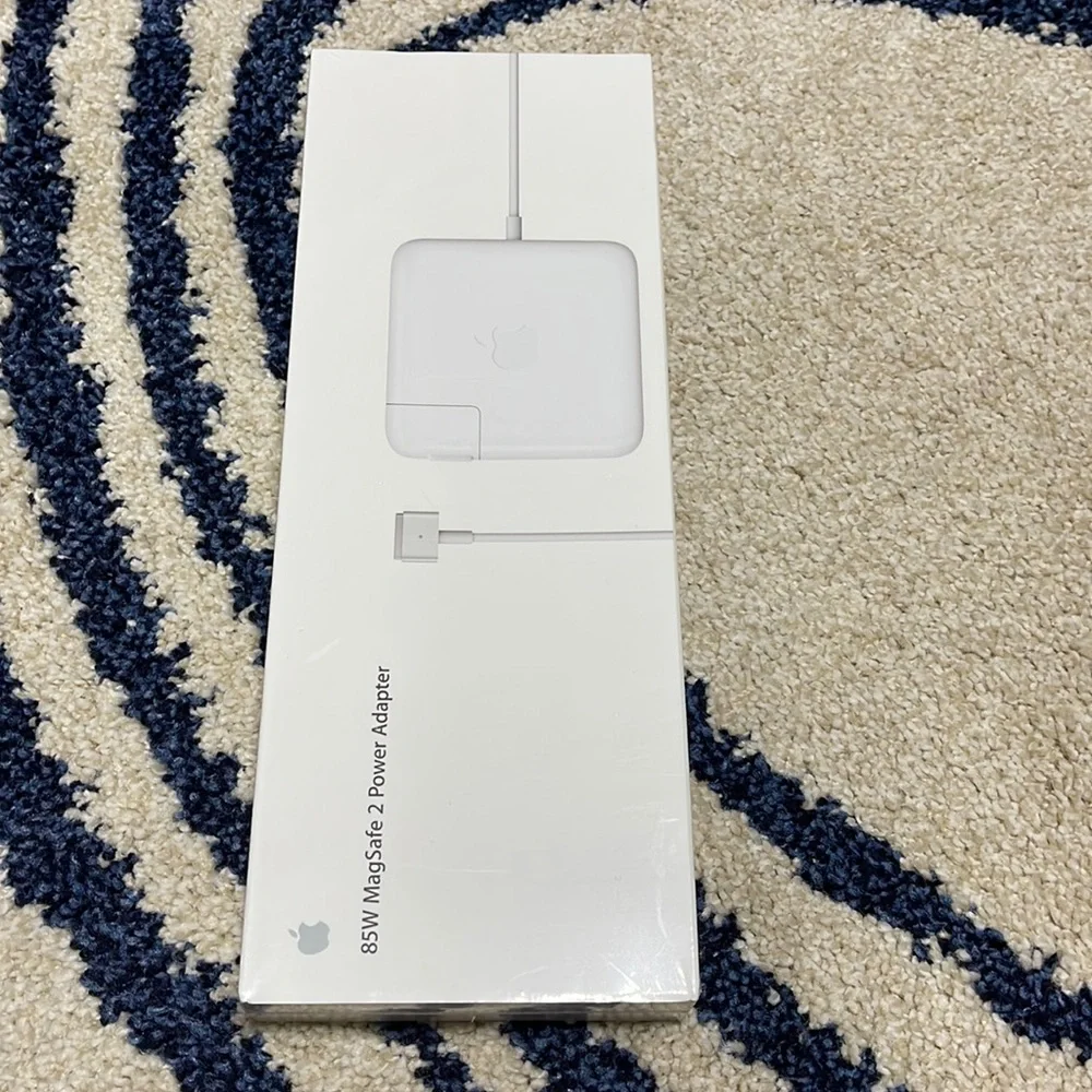 Brand new authentic 85W MagSafe power adapter